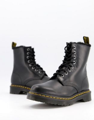 Черные ботинки со шнуровкой на восемь пар люверсов Dr Martens Atlas -Купить, наличие, цена